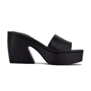 Nine West Oklee Platform Slide Sandals